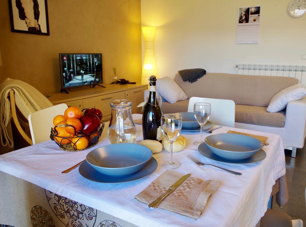 Un Angolo Di Relax Tavernola Bergamasca Buitenkant foto