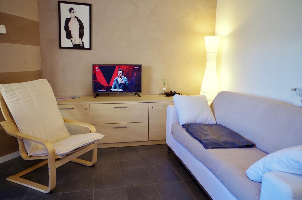 Un Angolo Di Relax Tavernola Bergamasca Buitenkant foto